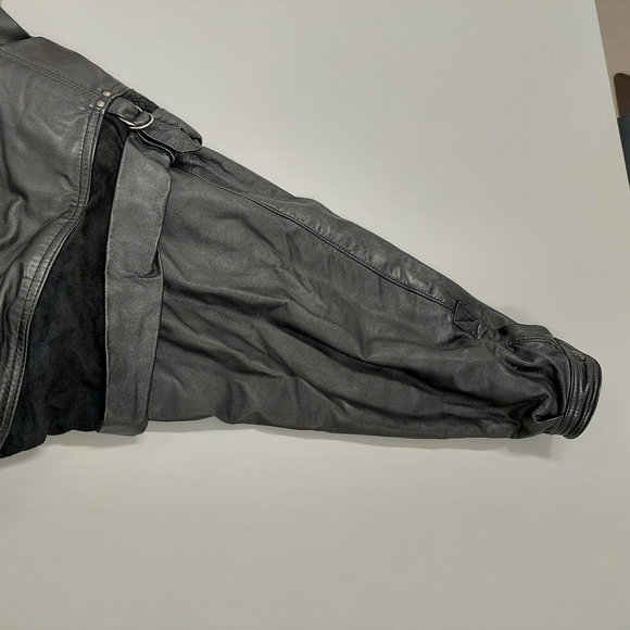 Vintage Collection d'Artisan by The Leather Ranch 1980s Leather Bomber Jacket - Picture 2 of 13